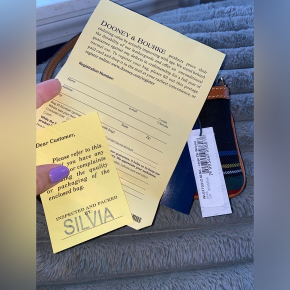 NWT Dooney & Bourke wristlet - Picture 4 of 7